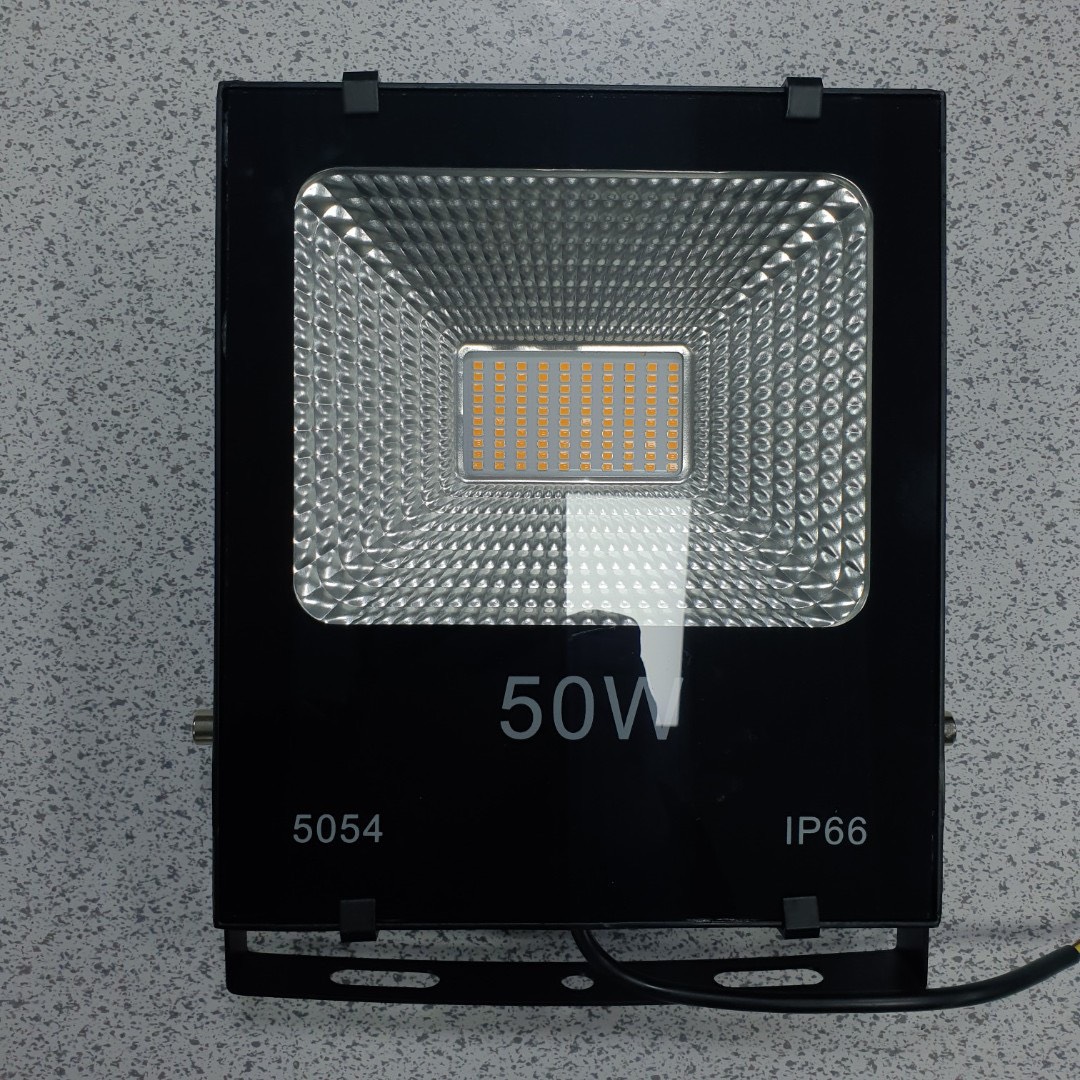 Led - Qdacovn