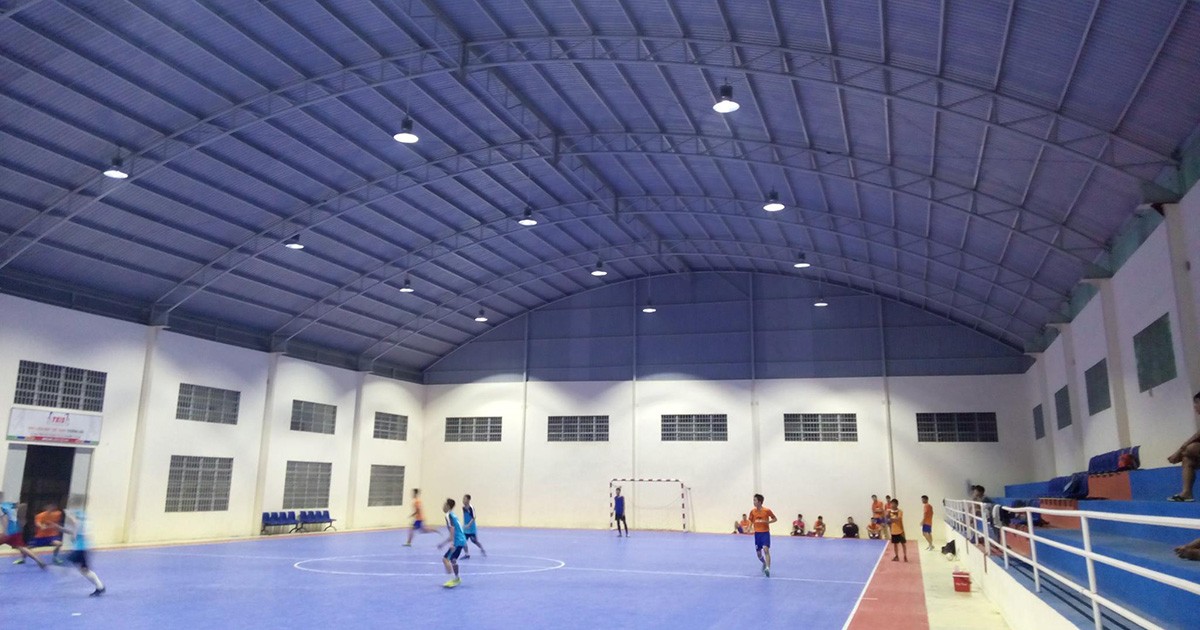 giai phap chieu sang nha thi dau