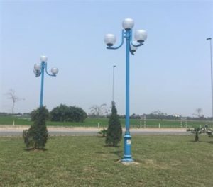 cot den cong vien thep chan de duc gang 1