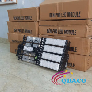 Dèn pha Module chống chói lóa sân tennis Philips Mã Sản Phẩm QDFL 200PL công suất 200w 1