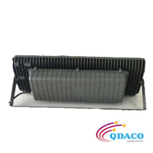 DÈN LED CHỐNG CHÁY NỔ 200W – DÈN PHA LED NGOÀI TRỜI 2