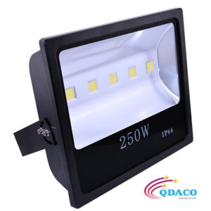 Dèn pha LED rộng chiếu ngoài trời công suất 250w 1