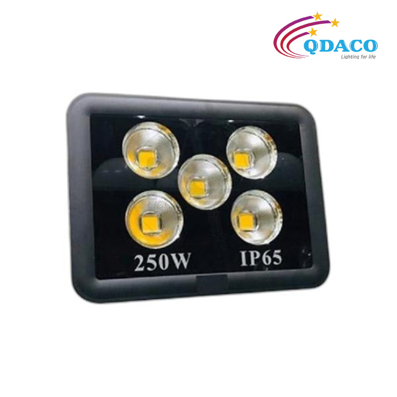 Đèn pha chén chữ nhật 250w – Mã sản phẩm: QD-FL08-250W 5 Đèn pha chén chữ nhật 250w – Mã sản phẩm: QD-FL08-250W