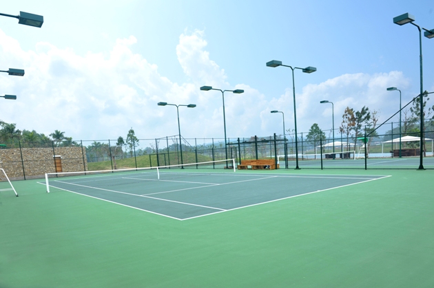 Trụ đèn sân tennis của QDACOVN: Giải pháp chiếu sáng hiện đại cho sân tennis và sân pickleball 5 Trụ đèn sân tennis của QDACOVN: Giải pháp chiếu sáng hiện đại cho sân tennis và sân pickleball