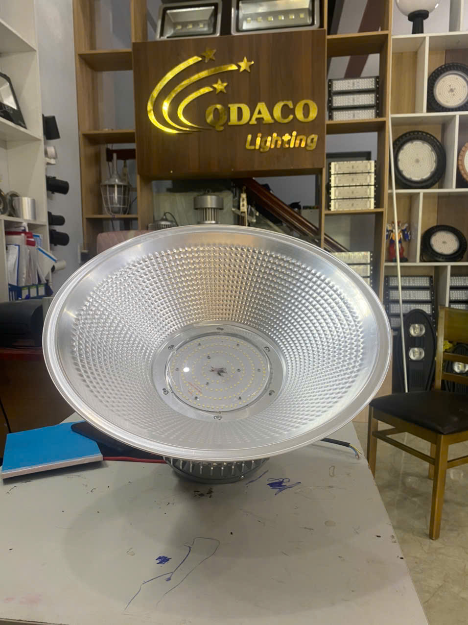 Đèn led nhà xưởng là gì? 3 Đèn led nhà xưởng là gì?