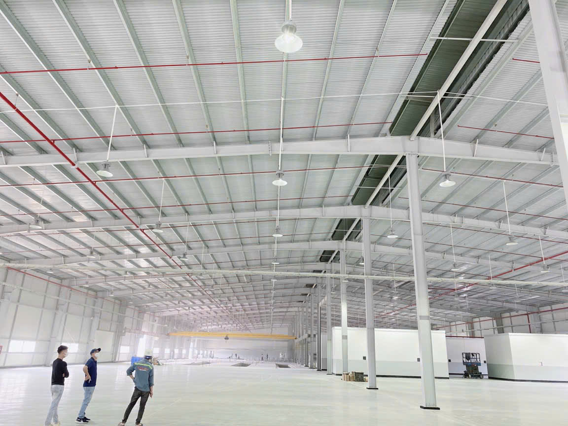 Tại sao nên sử dụng đèn Led Highbay cho chiếu sáng nhà xưởng? 1 Tại sao nên sử dụng đèn Led Highbay cho chiếu sáng nhà xưởng?