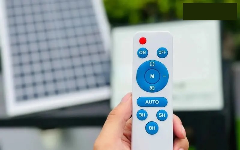 Sử dụng điều khiển để cài đặt lại giờ cho chính xác