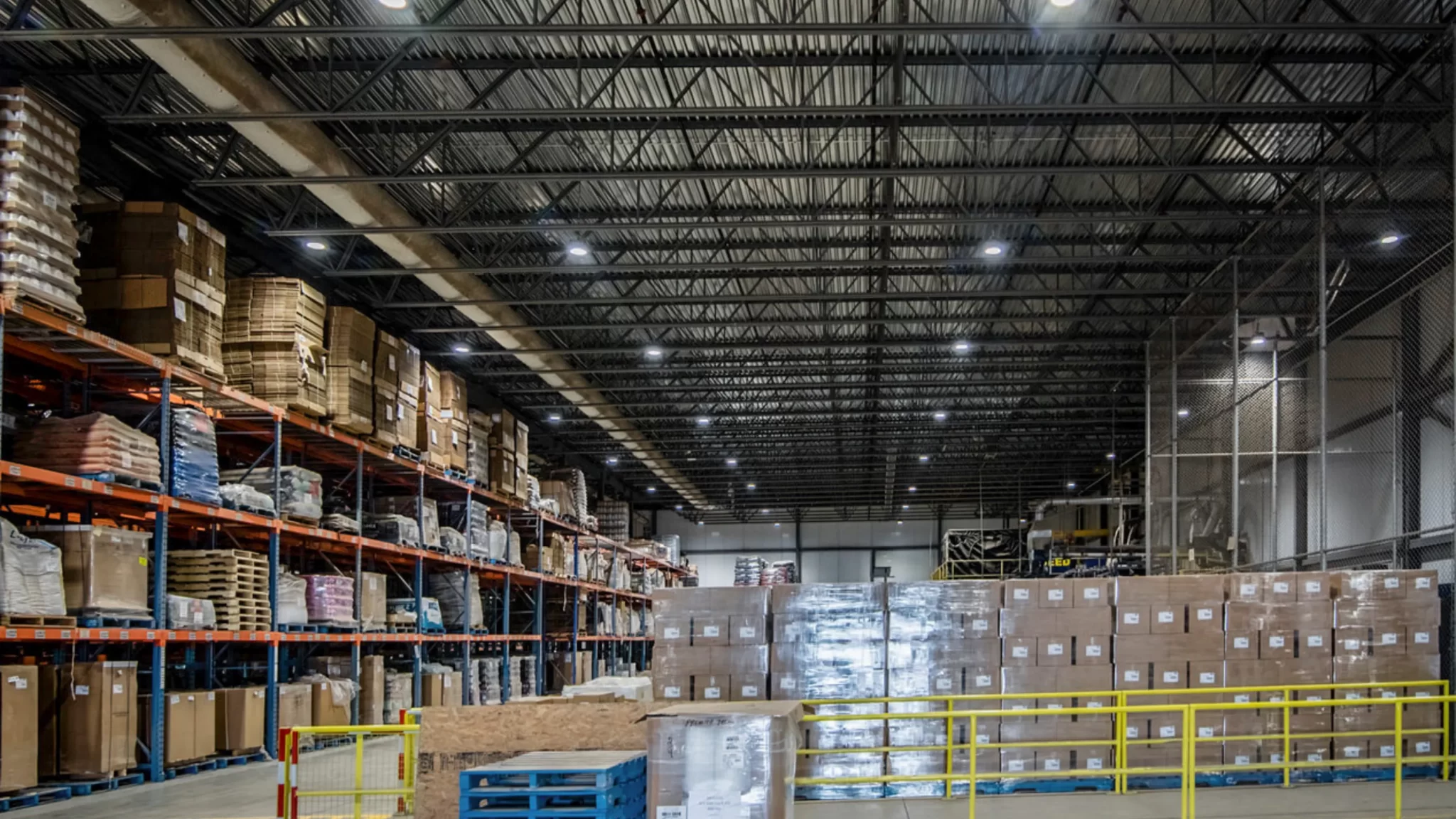 den nha xuong 2 2048x1152 1